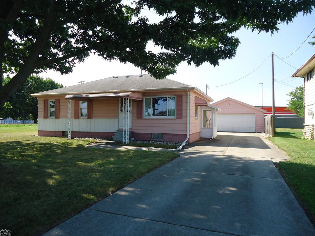 2075 S Plank Road, Marine City, MI 48039