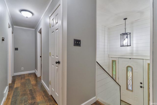 806 Treelane Drive, Newburgh, IN 47630