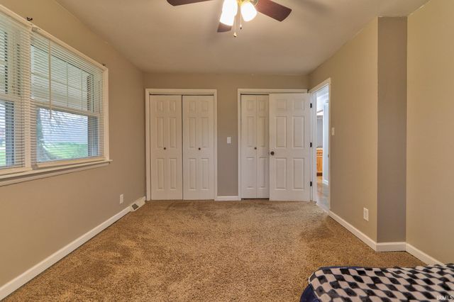 806 Treelane Drive, Newburgh, IN 47630