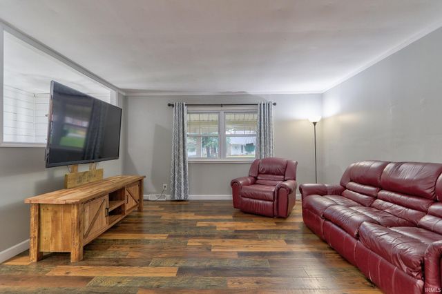 806 Treelane Drive, Newburgh, IN 47630