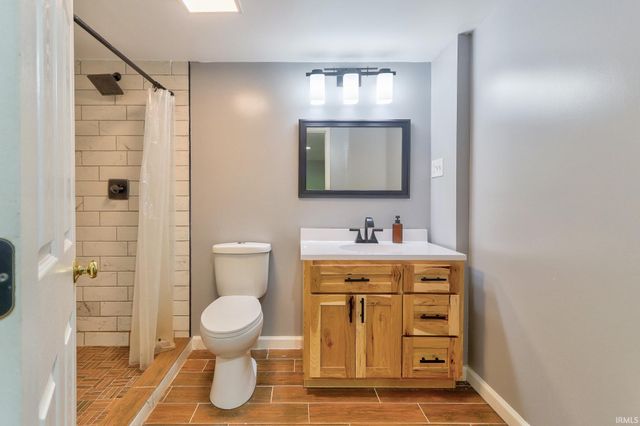 806 Treelane Drive, Newburgh, IN 47630