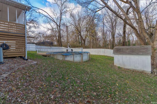 806 Treelane Drive, Newburgh, IN 47630