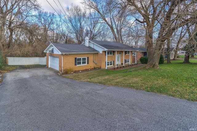 806 Treelane Drive, Newburgh, IN 47630