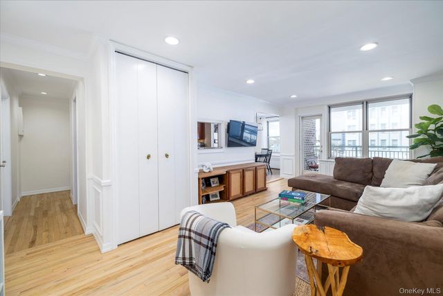 410 E Broadway 3E, Long Beach, NY 11561