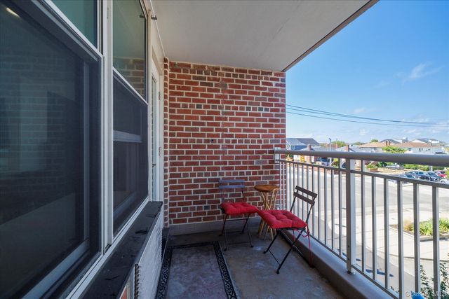 410 E Broadway 3E, Long Beach, NY 11561