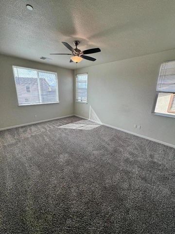 663 Pinelli Drive, Los Banos, CA 93635