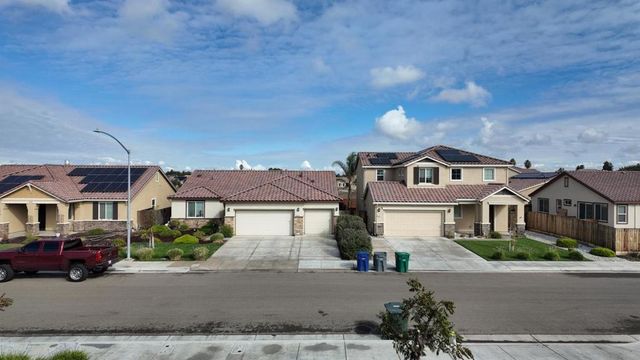 663 Pinelli Drive, Los Banos, CA 93635