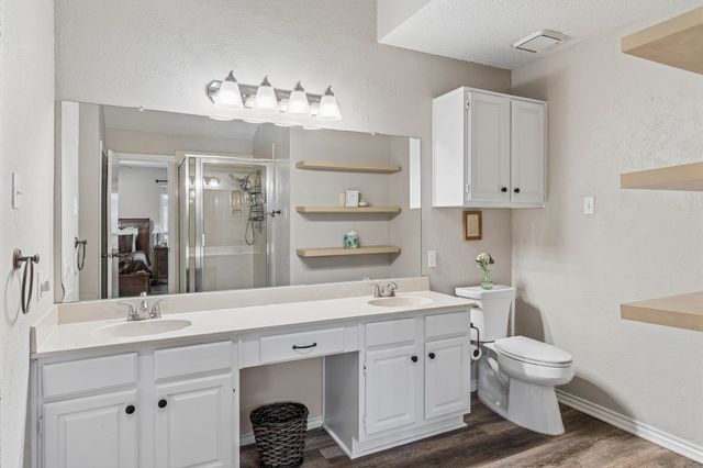 1907 Lansdown Court, Carrollton, TX 75010