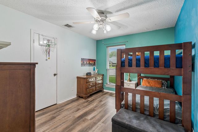 1907 Lansdown Court, Carrollton, TX 75010