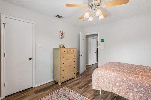 1907 Lansdown Court, Carrollton, TX 75010