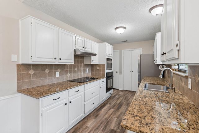 1907 Lansdown Court, Carrollton, TX 75010