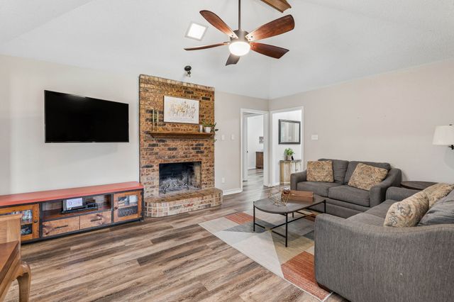 1907 Lansdown Court, Carrollton, TX 75010