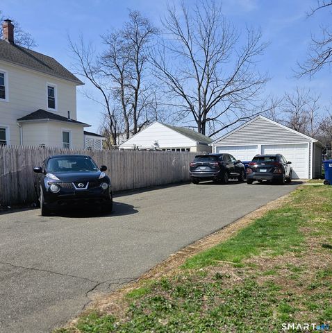14 Meadow Street, Ansonia, CT 06401