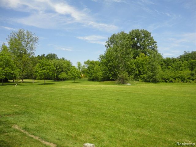 463 Edinborough Street, Temperance, MI 48182