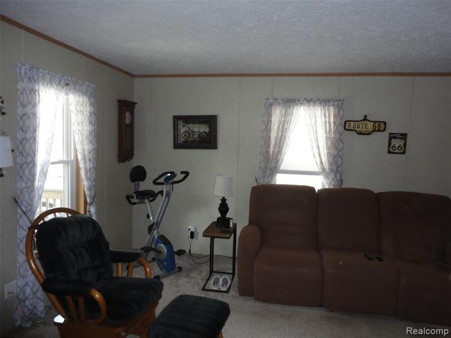 463 Edinborough Street, Temperance, MI 48182