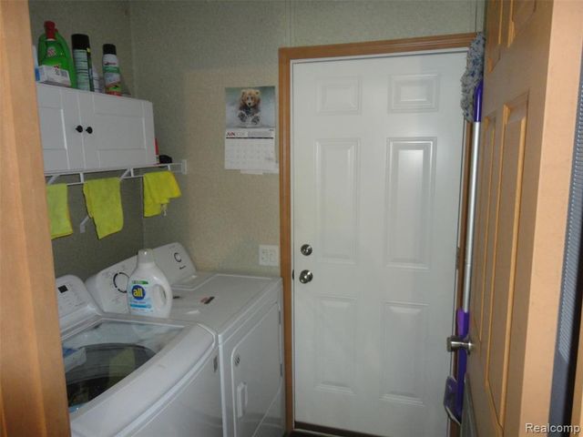 463 Edinborough Street, Temperance, MI 48182