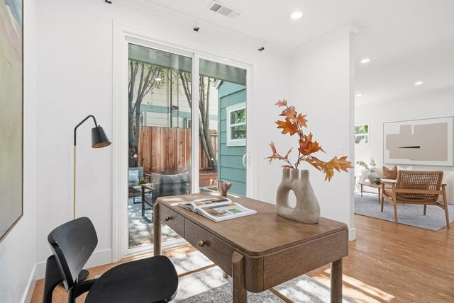 2291 Oaktree Drive 201, Mountain View, CA 94040