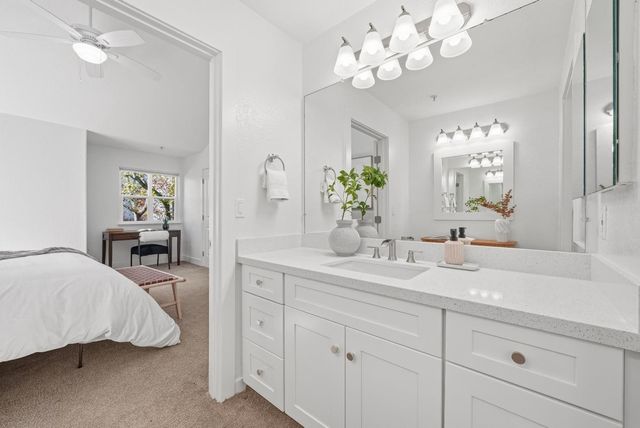 2291 Oaktree Drive 201, Mountain View, CA 94040