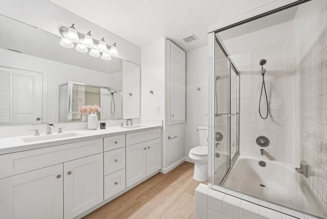 2291 Oaktree Drive 201, Mountain View, CA 94040