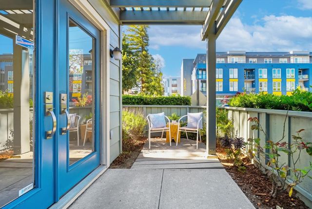 2291 Oaktree Drive 201, Mountain View, CA 94040