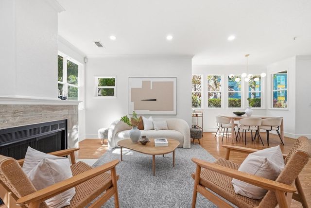 2291 Oaktree Drive 201, Mountain View, CA 94040