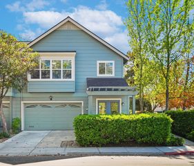 2291 Oaktree Drive 201, Mountain View, CA 94040