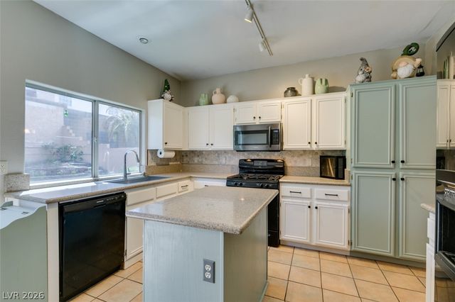 827 Fuerte Court, Henderson, NV 89015