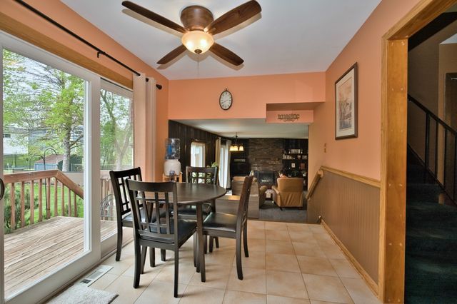 5405 Burwood Road, Oakwood Hills, IL 60013