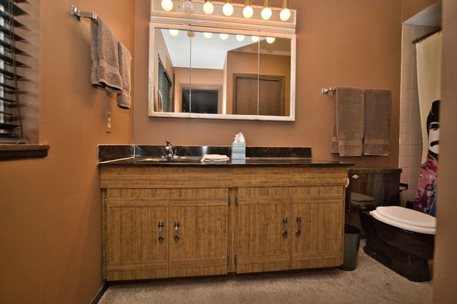 5405 Burwood Road, Oakwood Hills, IL 60013