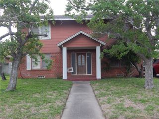 420 Delaine Dr, Corpus Christi, TX 78411