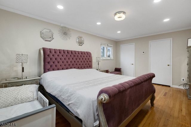 8 Curtis Dr, Lincoln Park Boro, NJ 07035