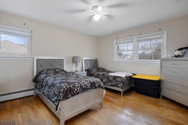 8 Curtis Dr, Lincoln Park Boro, NJ 07035