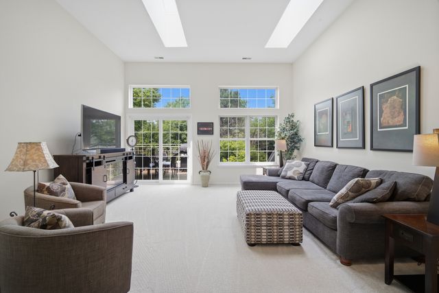 3028 Lexington Lane, Glenview, IL 60026
