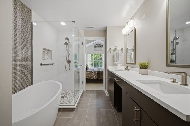 3028 Lexington Lane, Glenview, IL 60026
