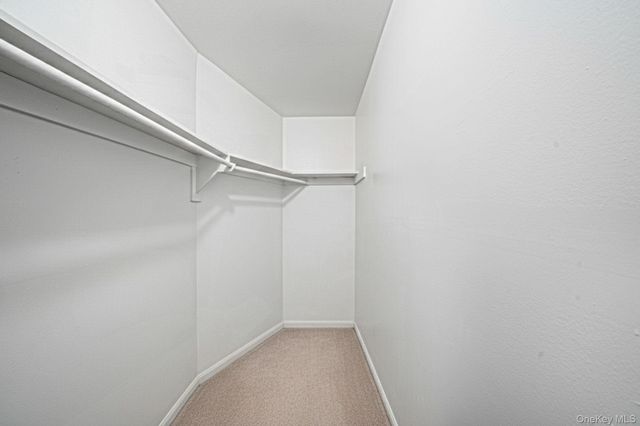 460 Old Town Road APT 5-M, Port Jefferson Station, NY 11776