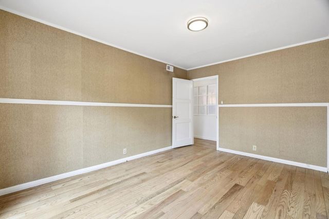 755 Northampton Drive, Palo Alto, CA 94303