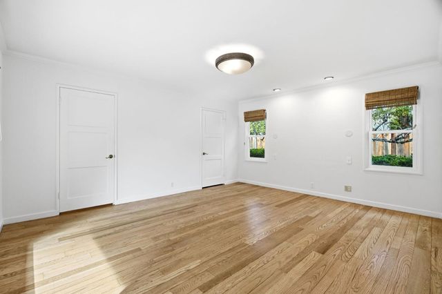 755 Northampton Drive, Palo Alto, CA 94303