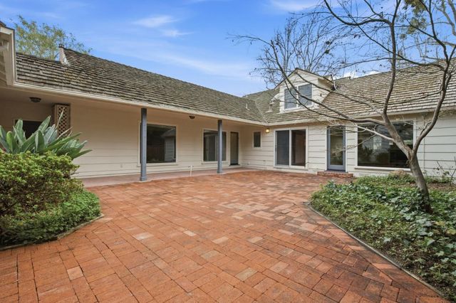 755 Northampton Drive, Palo Alto, CA 94303