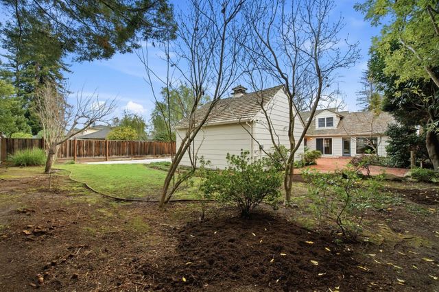 755 Northampton Drive, Palo Alto, CA 94303