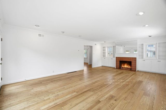 755 Northampton Drive, Palo Alto, CA 94303