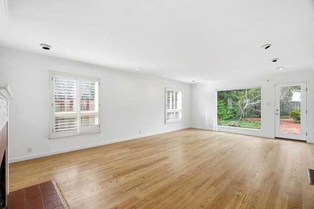 755 Northampton Drive, Palo Alto, CA 94303