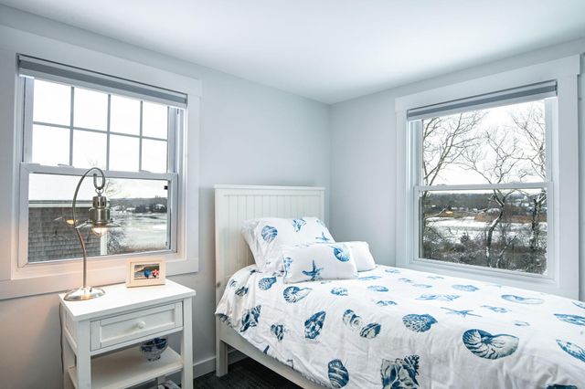 6 Burg Avenue, Sandwich, MA 02563