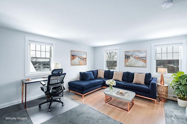 6 Burg Avenue, Sandwich, MA 02563