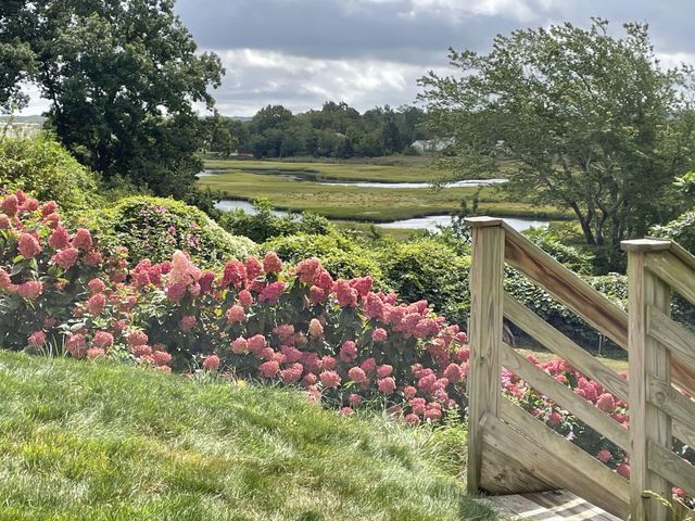 6 Burg Avenue, Sandwich, MA 02563