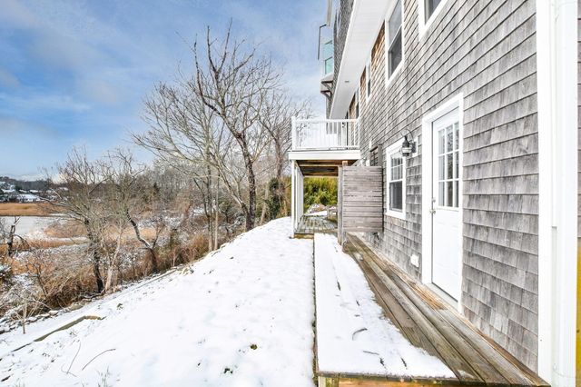 6 Burg Avenue, Sandwich, MA 02563