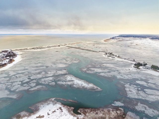 6 Burg Avenue, Sandwich, MA 02563