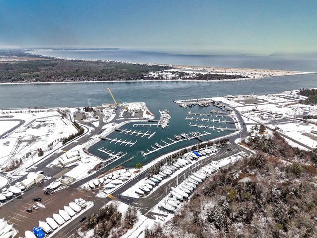 6 Burg Avenue, Sandwich, MA 02563