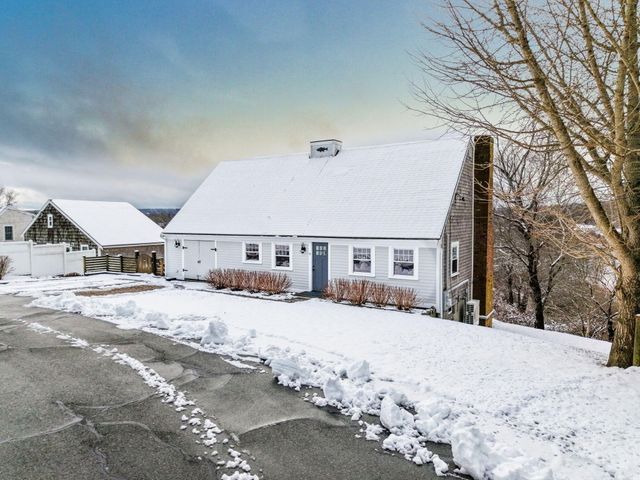 6 Burg Avenue, Sandwich, MA 02563