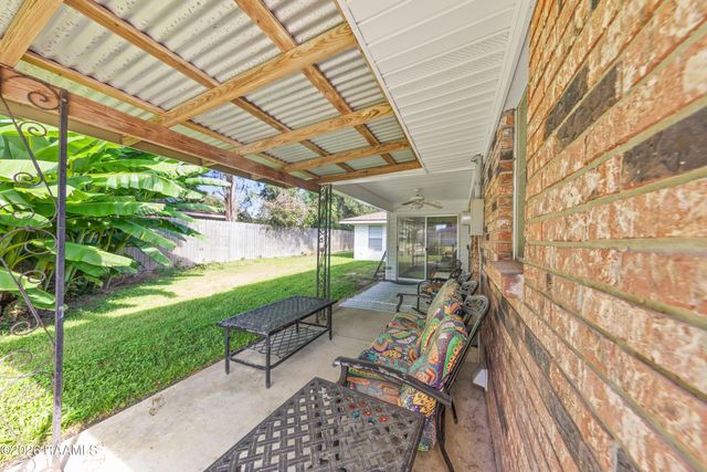 112 First Street, Youngsville, LA 70592