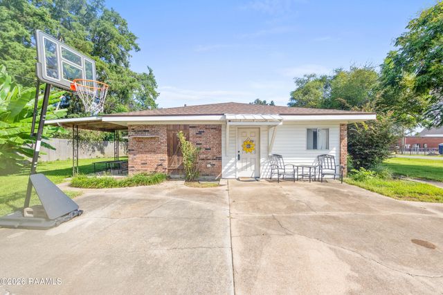 112 First Street, Youngsville, LA 70592